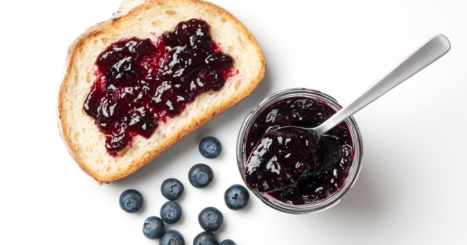 Éliminer les taches de confiture
